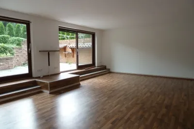 Großzügige Souterrain 4-Zimmer-Wohnung in Berlin-Spandau — photo 1